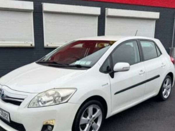 Toyota Auris Hatchback, Petrol Hybrid, 2010, White