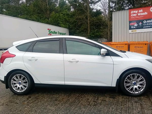 Ford Focus Hatchback, Diesel, 2011, White