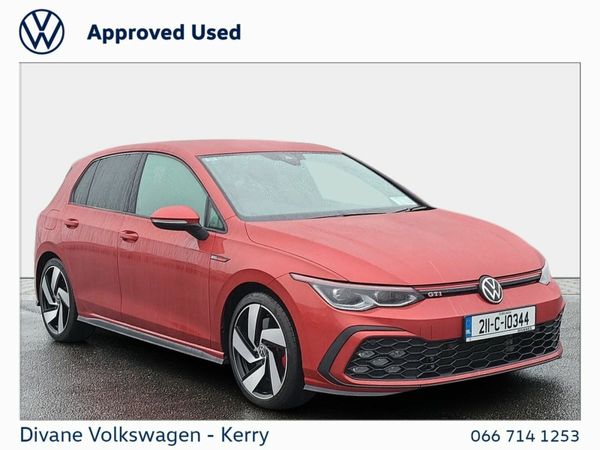 Volkswagen Golf Hatchback, Petrol, 2021, Red
