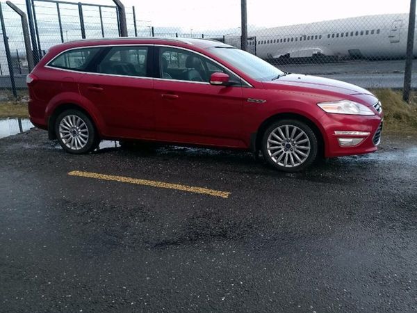 Ford Mondeo Estate, Diesel, 2013, Red