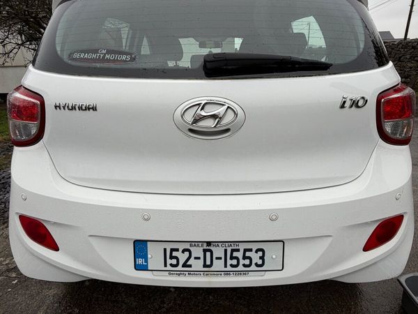 Hyundai i10 Hatchback, Petrol, 2015, White