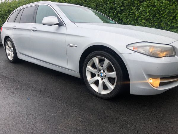 BMW 5-Series Estate, Diesel, 2010, Silver