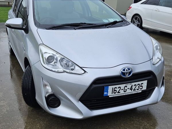 Toyota Aqua Hatchback, Petrol Hybrid, 2016, Silver