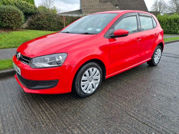 Volkswagen Polo Hatchback, Petrol, 2013, Red