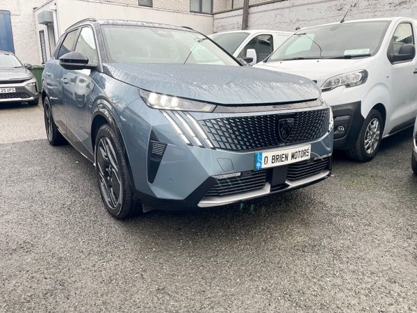 Peugeot 5008 MPV, Electric, 2025, Blue