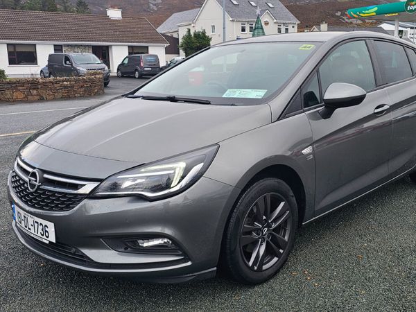 Opel Astra Hatchback, Petrol, 2019, Grey