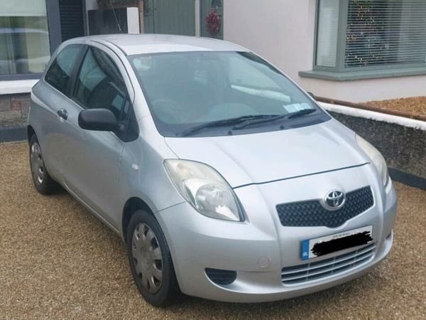 Toyota Yaris Hatchback, Petrol, 2008, Silver