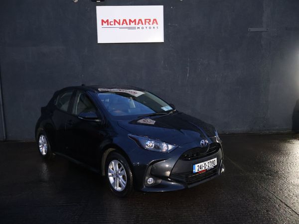 Toyota Yaris Hatchback, Petrol, 2024, Black