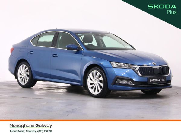 Skoda Octavia Hatchback, Diesel, 2021, Blue