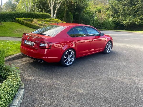 Skoda Octavia Hatchback, Diesel, 2018, Red