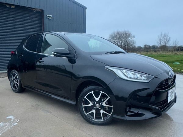 Toyota Yaris Hatchback, Petrol Hybrid, 2020, Black
