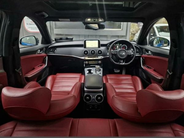 Kia Stinger Hatchback, Diesel, 2018, Blue