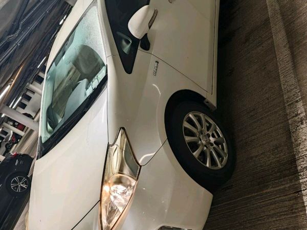 Toyota Prius MPV, Petrol Hybrid, 2014, Silver