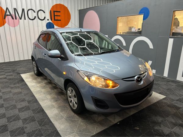 Mazda Demio Hatchback, Petrol, 2013, Blue