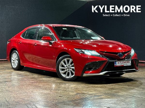 Toyota Camry Saloon, Petrol Hybrid, 2021, Red