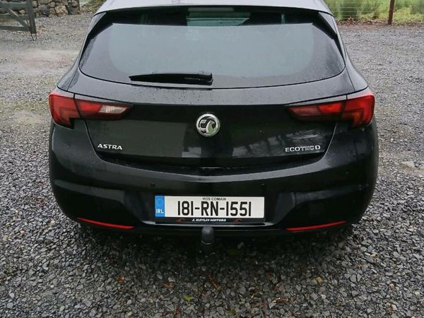 Vauxhall Astra Hatchback, Diesel, 2018, Black
