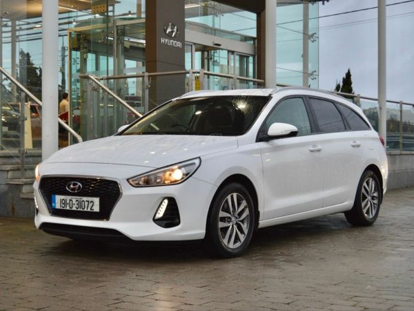 Hyundai i30 Estate, Petrol, 2019, White