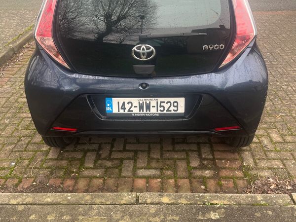 Toyota Aygo Hatchback, Petrol, 2014, Blue