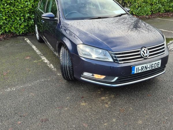 Volkswagen Passat Saloon, Diesel, 2011, Blue