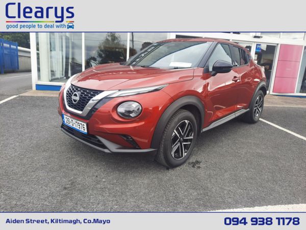 Nissan Juke MPV, Petrol, 2025, Red