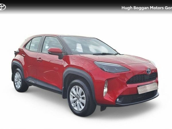 Toyota Yaris Hatchback, Petrol Hybrid, 2023, Red