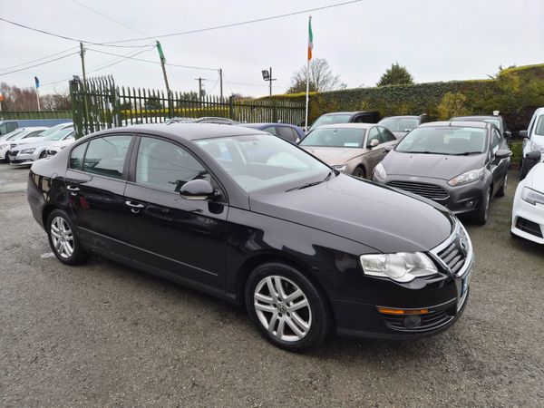 Volkswagen Passat Saloon, Petrol, 2010, Black