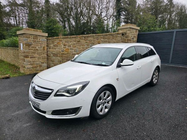Vauxhall Insignia Estate, Diesel, 2016, White