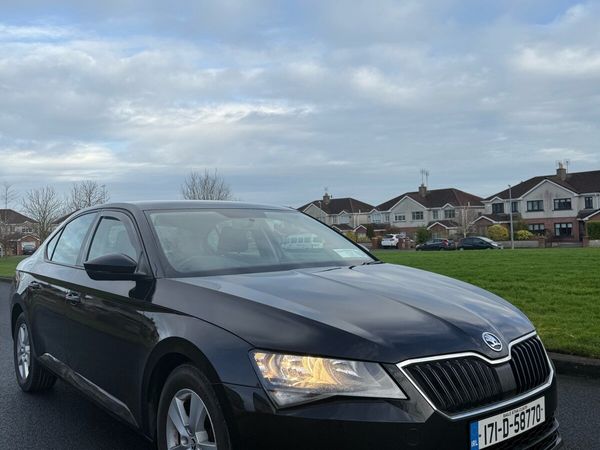 Skoda Superb Hatchback, Diesel, 2017, Black