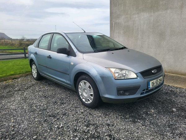 Ford Focus Saloon, Petrol, 2006, Blue