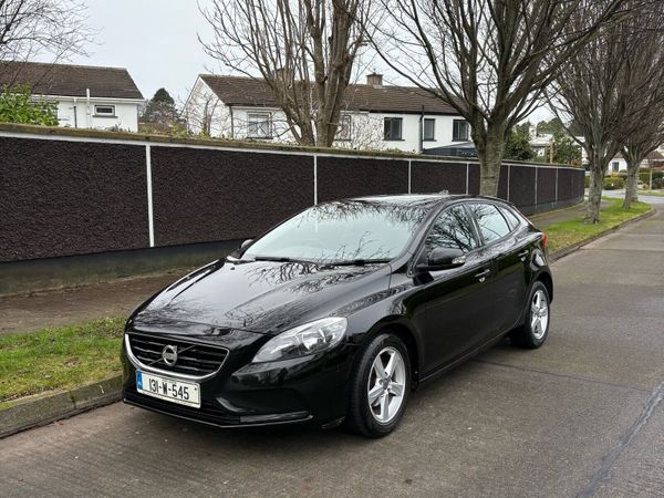 Volvo V40 Hatchback, Diesel, 2013, Black