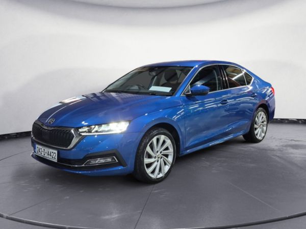 Skoda Octavia Hatchback, Petrol, 2024, Blue