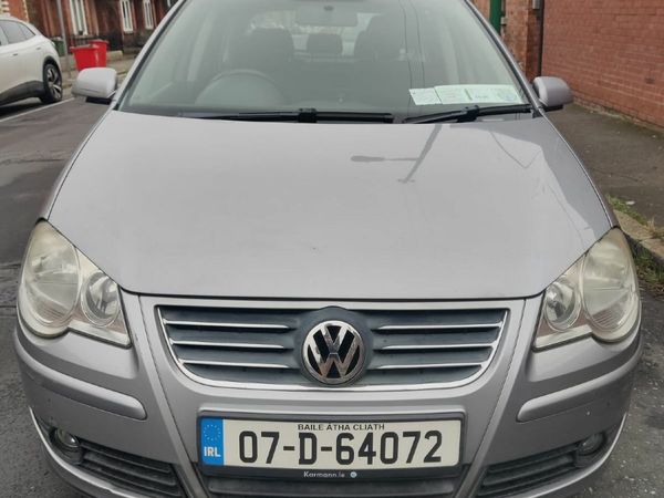 Volkswagen Polo Hatchback, Petrol, 2007, Silver