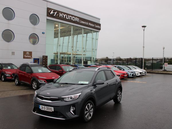 Kia Stonic Estate/Jeep, Petrol, 2021, Grey