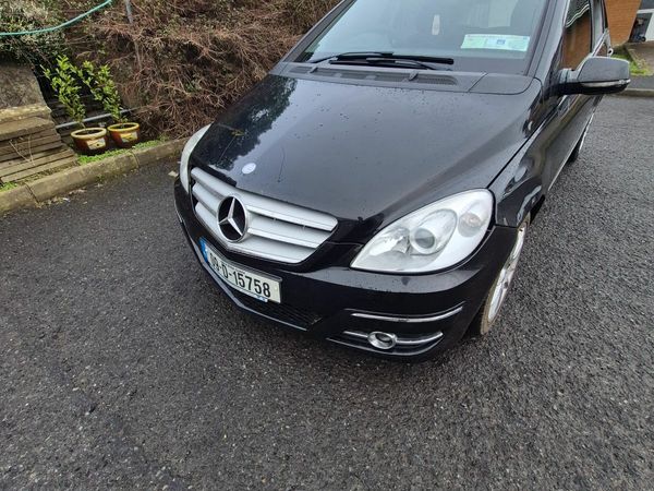 Mercedes-Benz B-Class MPV, Diesel, 2009, Black