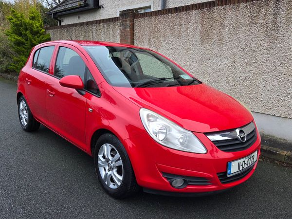 Opel Corsa Hatchback, Petrol, 2011, Red