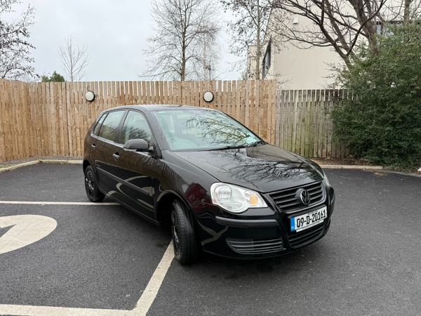 Volkswagen Polo Hatchback, Petrol, 2009, Black