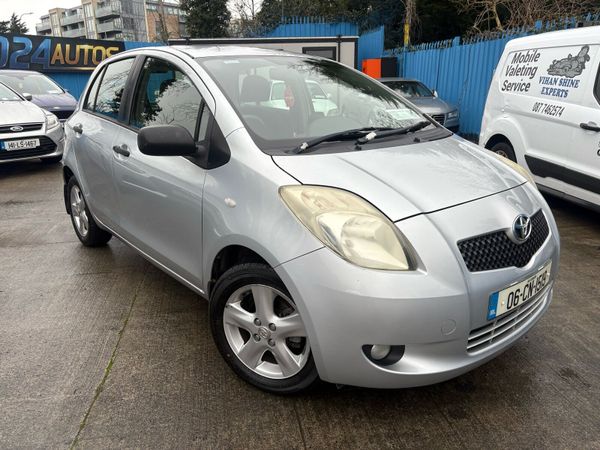 Toyota Yaris Hatchback, Petrol, 2006, Silver