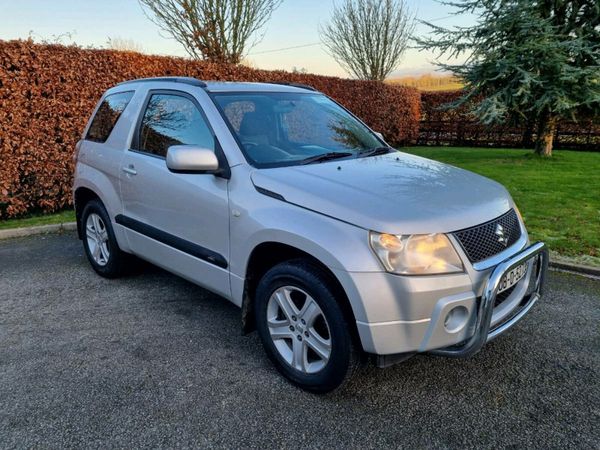 Suzuki Grand Vitara SUV, Petrol, 2008, Silver
