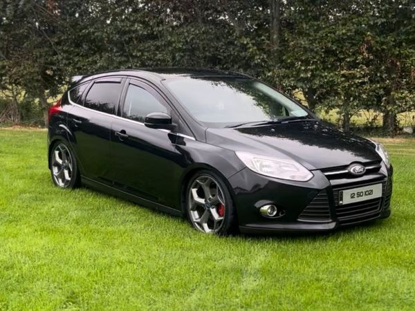 Ford Focus Hatchback, Diesel, 2012, Black
