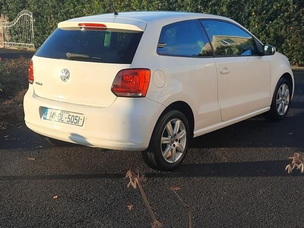 Volkswagen Polo Hatchback, Petrol, 2014, White