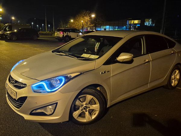 Hyundai i40 Saloon, Diesel, 2014, Silver
