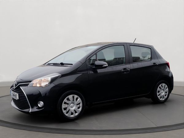 Toyota Yaris Hatchback, Petrol, 2015, Black