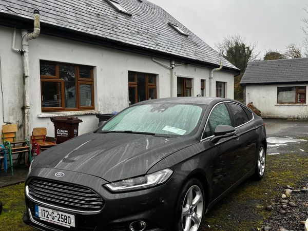 Ford Mondeo Hatchback, Diesel, 2017, Grey