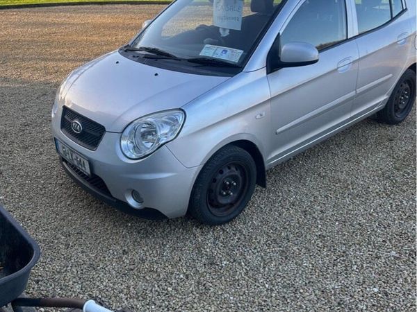 Kia Picanto Hatchback, Petrol, 2010, Silver