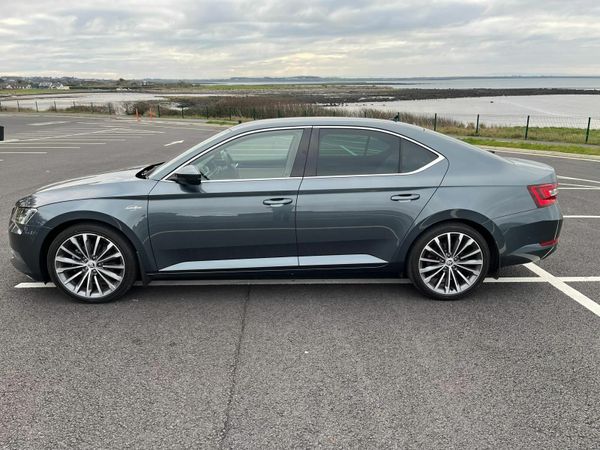 Skoda Superb Saloon, Diesel, 2019, Grey