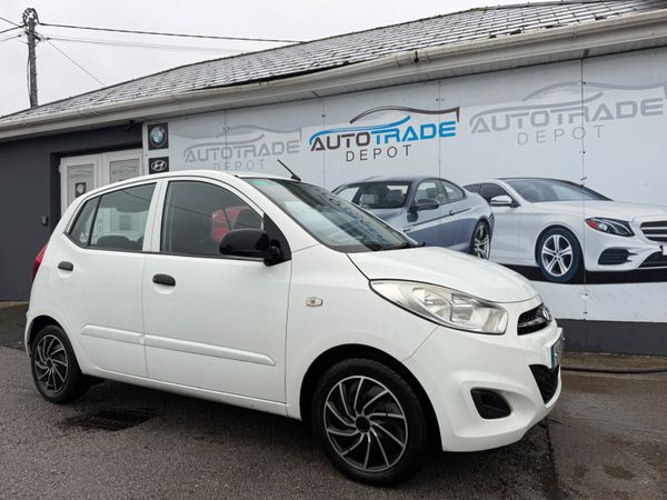 Hyundai i10 Hatchback, Petrol, 2011, White