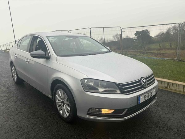 Volkswagen Passat Saloon, Diesel, 2012, Silver