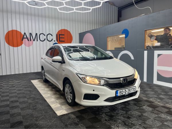 Honda Grace Saloon, Petrol Hybrid, 2019, White