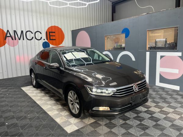Volkswagen Passat Saloon, Petrol, 2016, Brown