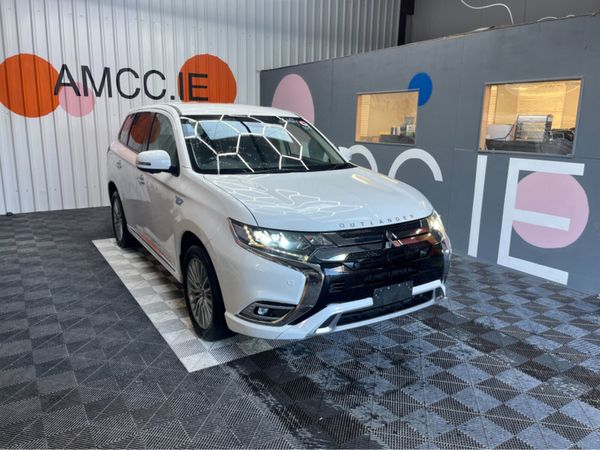 Mitsubishi Outlander SUV, Petrol Plug-in Hybrid, 2019, White